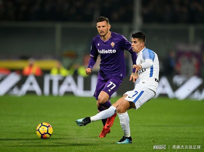 关于国王杯赛后再迎强敌，尼斯内部沟通，主帅态度——更衣室稳定，训练强度明显提升的信息